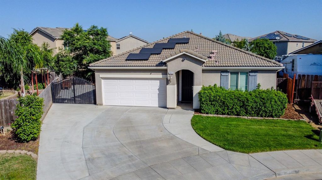 3083 N Stanley Avenue, Fresno, CA 93737