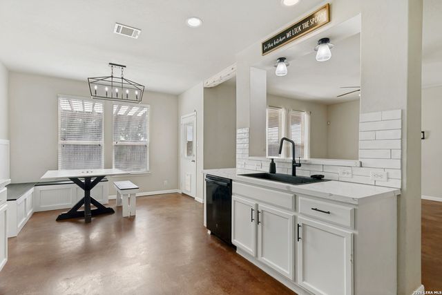 624 Briggs, New Braunfels, TX 78130