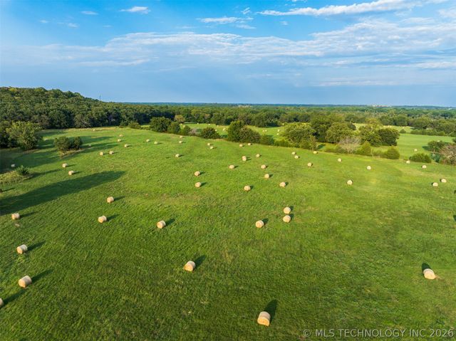 2 S Mission Road, Okmulgee, OK 74447