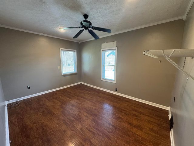 222 Sunrise Landing Road, Russell Springs, KY 42642