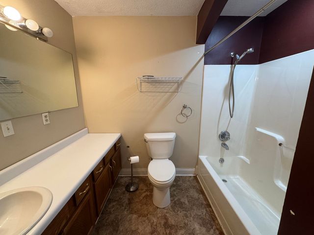 222 Sunrise Landing Road, Russell Springs, KY 42642