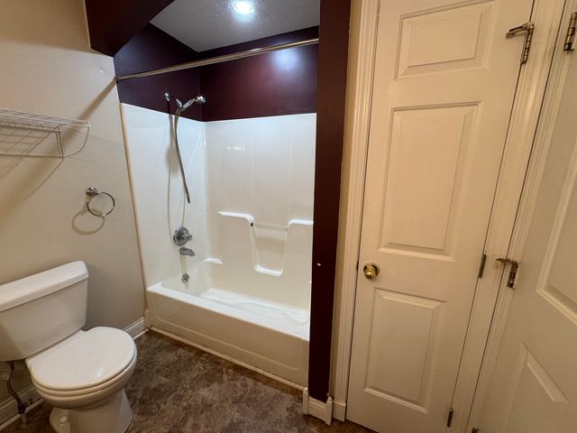 222 Sunrise Landing Road, Russell Springs, KY 42642