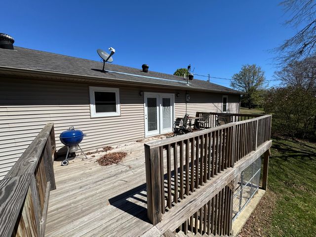 222 Sunrise Landing Road, Russell Springs, KY 42642