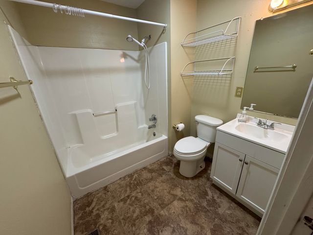 222 Sunrise Landing Road, Russell Springs, KY 42642