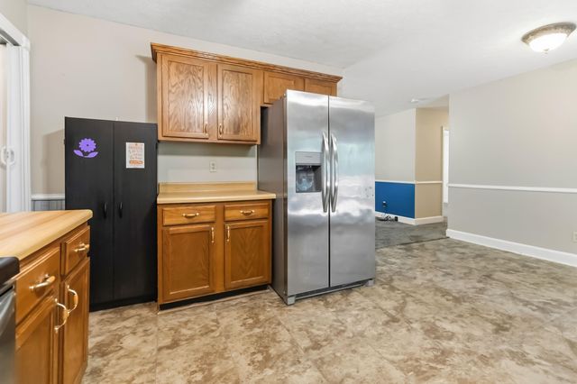 222 Sunrise Landing Road, Russell Springs, KY 42642