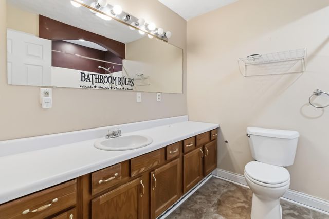 222 Sunrise Landing Road, Russell Springs, KY 42642