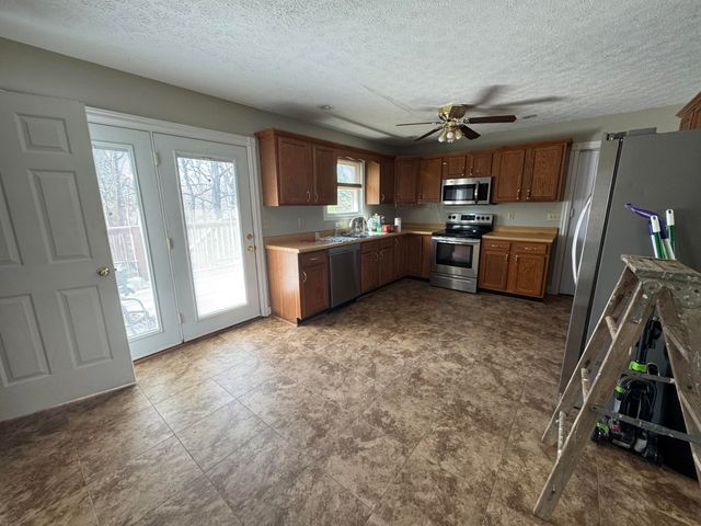 222 Sunrise Landing Road, Russell Springs, KY 42642