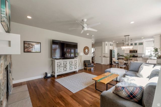 6729 W CLEAR WATER DR, Herriman, UT 84096