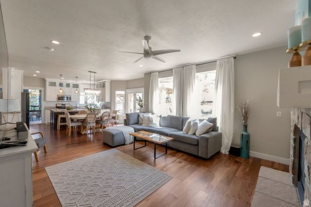 6729 W CLEAR WATER DR, Herriman, UT 84096