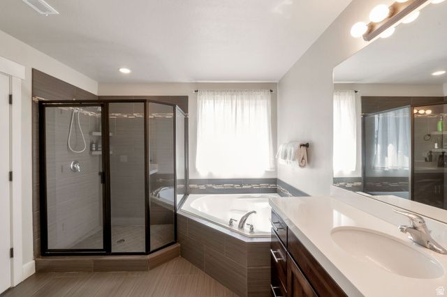 6729 W CLEAR WATER DR, Herriman, UT 84096