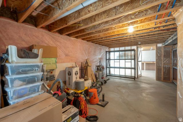 6729 W CLEAR WATER DR, Herriman, UT 84096