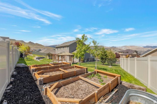 6729 W CLEAR WATER DR, Herriman, UT 84096
