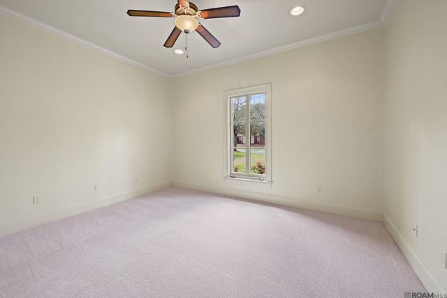 19427 Point O' Woods Ct, Baton Rouge, LA 70809