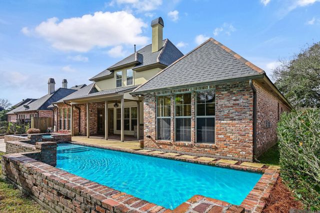 19427 Point O' Woods Ct, Baton Rouge, LA 70809
