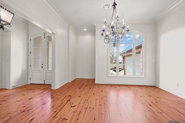 19427 Point O' Woods Ct, Baton Rouge, LA 70809