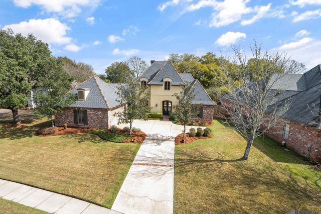 19427 Point O' Woods Ct, Baton Rouge, LA 70809