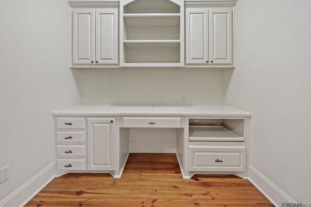 19427 Point O' Woods Ct, Baton Rouge, LA 70809