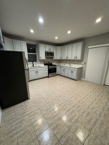 6412 S Greenwood Avenue 2, Chicago, IL 60637