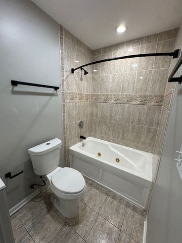 6412 S Greenwood Avenue 2, Chicago, IL 60637