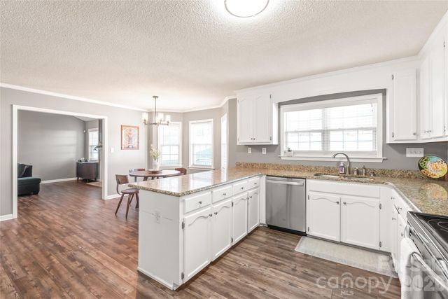 108 Deerfield Drive, Mount Holly, NC 28120