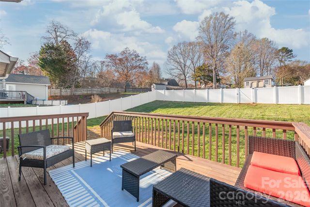 108 Deerfield Drive, Mount Holly, NC 28120