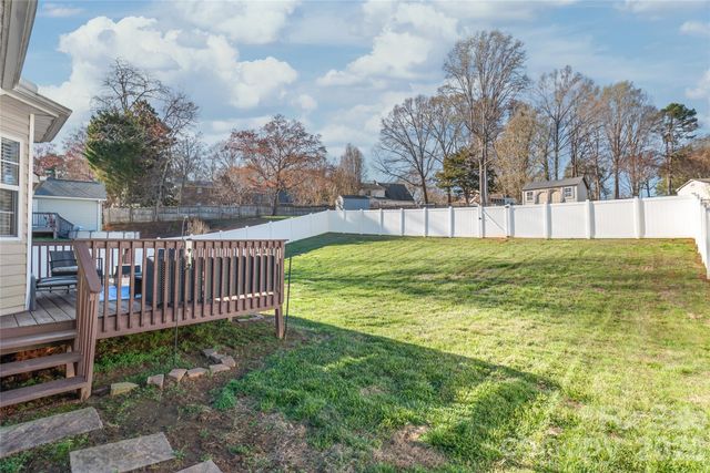 108 Deerfield Drive, Mount Holly, NC 28120