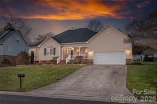 108 Deerfield Drive, Mount Holly, NC 28120