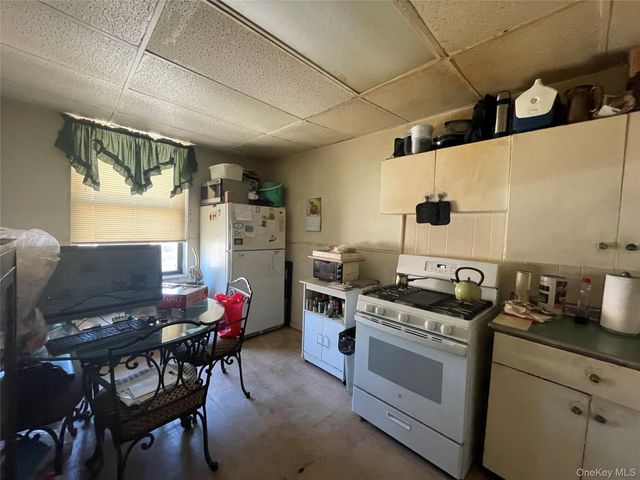 246-02 Jericho Turnpike, Floral Park, NY 11001