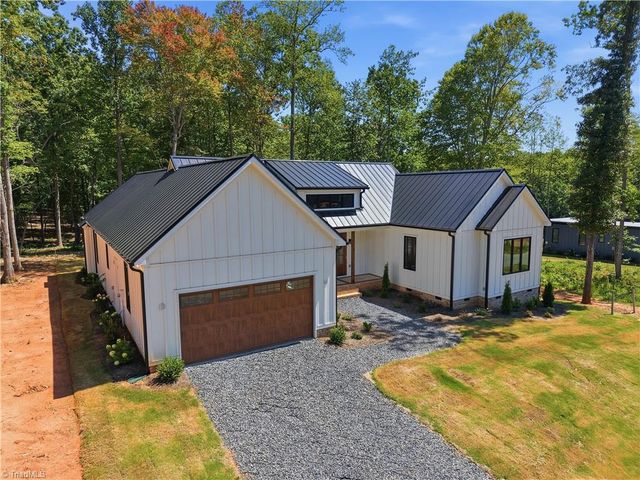 6407 Vedic Drive, Whitsett, NC 27377
