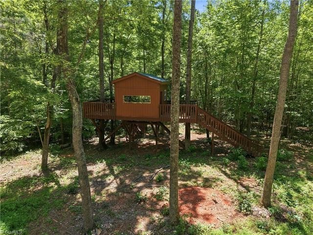 6407 Vedic Drive, Whitsett, NC 27377