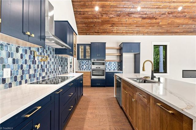 6407 Vedic Drive, Whitsett, NC 27377