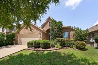 131 Lacebark LN, Buda, TX 78610