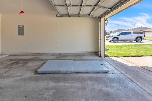 16004 Katie Ridge Drive, Oklahoma City, OK 73013