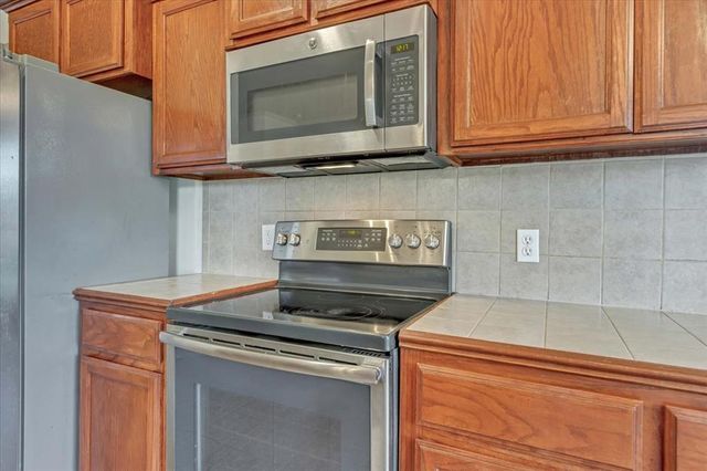 16004 Katie Ridge Drive, Oklahoma City, OK 73013