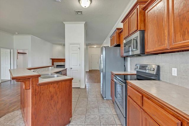 16004 Katie Ridge Drive, Oklahoma City, OK 73013