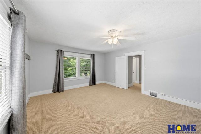 2927 Plymouth Avenue, Lincoln, NE 68502