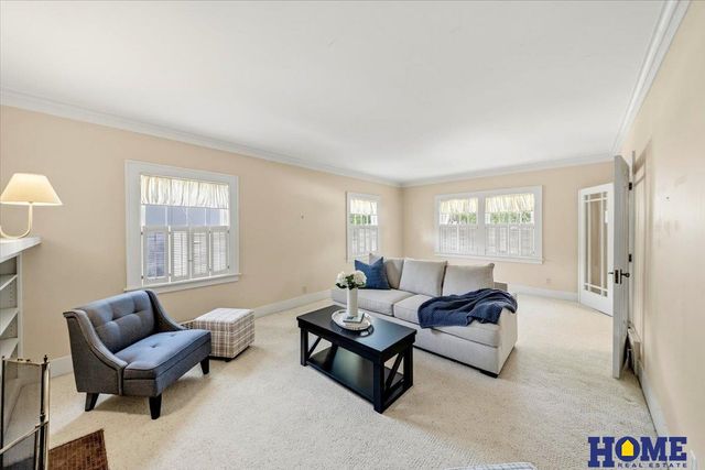 2927 Plymouth Avenue, Lincoln, NE 68502