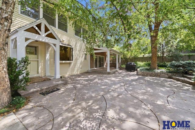 2927 Plymouth Avenue, Lincoln, NE 68502