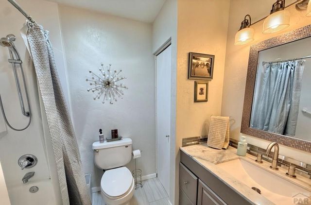 1038 Meadow Lane, Pueblo, CO 81006