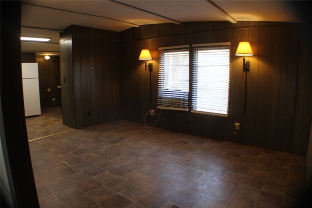 5233 Sam Houston, Log Cabin, TX 75148