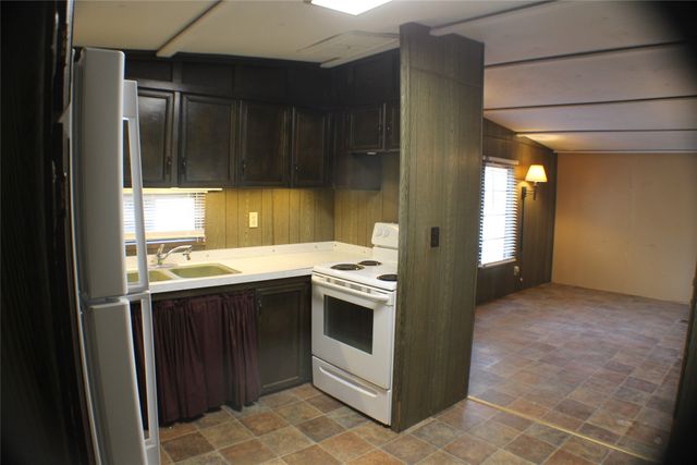 5233 Sam Houston, Log Cabin, TX 75148