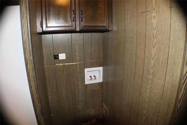 5233 Sam Houston, Log Cabin, TX 75148