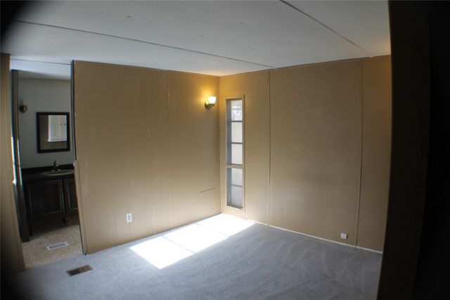 5233 Sam Houston, Log Cabin, TX 75148