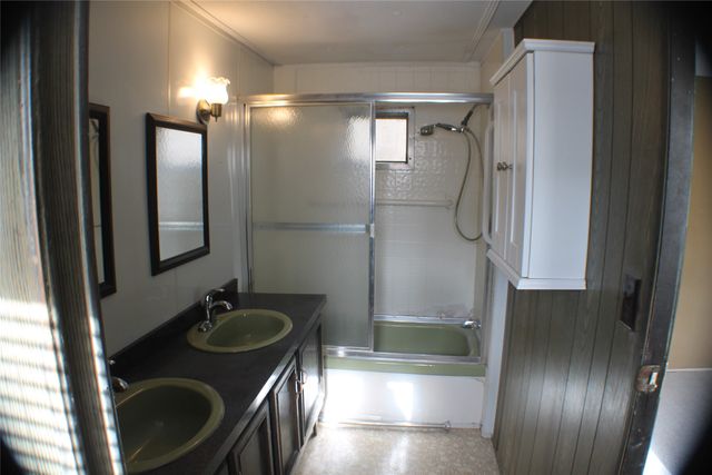 5233 Sam Houston, Log Cabin, TX 75148