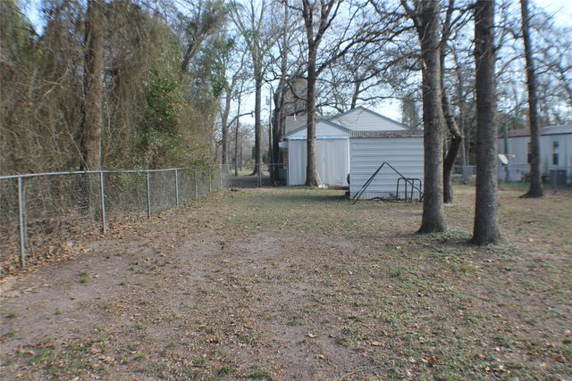 5233 Sam Houston, Log Cabin, TX 75148