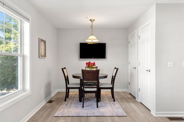 162 Karatzas Avenue, Manchester, NH 03104