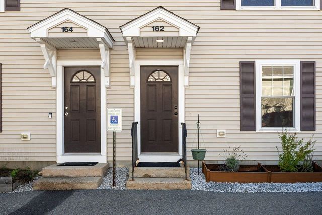 162 Karatzas Avenue, Manchester, NH 03104