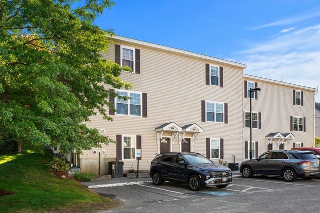 162 Karatzas Avenue, Manchester, NH 03104