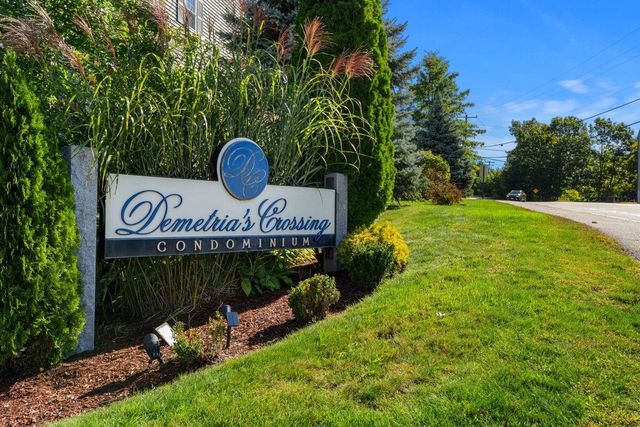 162 Karatzas Avenue, Manchester, NH 03104