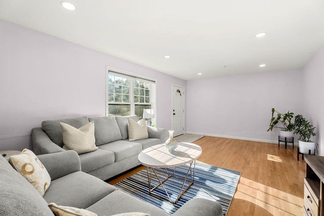 162 Karatzas Avenue, Manchester, NH 03104